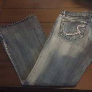Rock & Republic Size 32 Flare Leg Jeans
